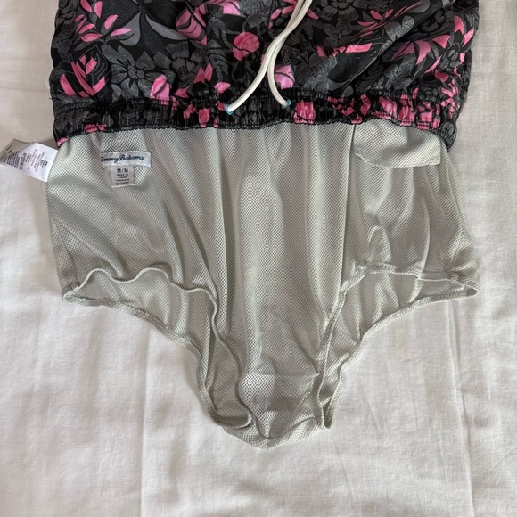 Tommy Bahama Swim Trunk Size Medium Paradise Pink Floral Print Beach Vacation - Picture 5 of 6